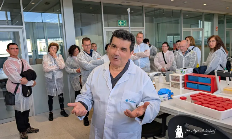 De visita en el nuevo laboratorio de Las Palmerillas: alternativas al plástico, robotización, quimioprevención y herramientas digitales