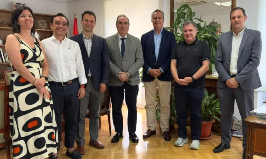 Coexphal explica al Ministerio que el campo se queda sin herramientas fitosanitarias