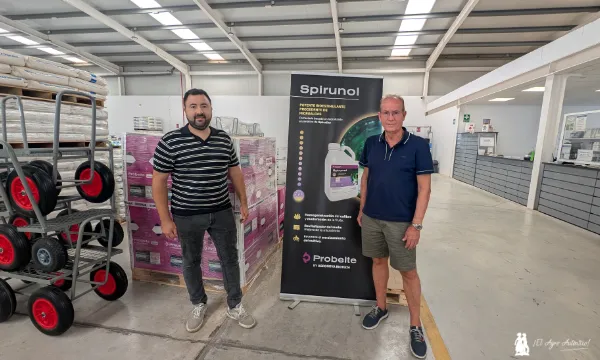 José Montoya de Probelte (Agronova Biotech) con Mario Cano Escobar / agroautentico.com