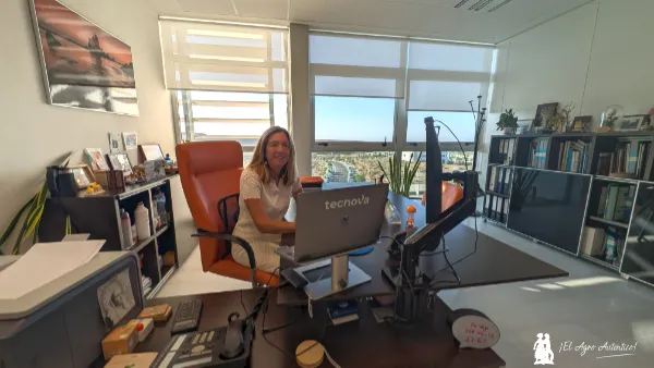 Mari Carmen Galera en su despacho de la última planta del edificio Tecnova, situado en el parque tecnológico PITA / agroautentico.com