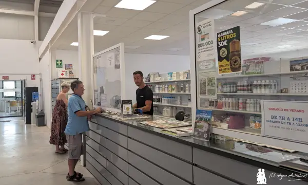 Venta de mostrador en almacén de insumos / agroautentico.com