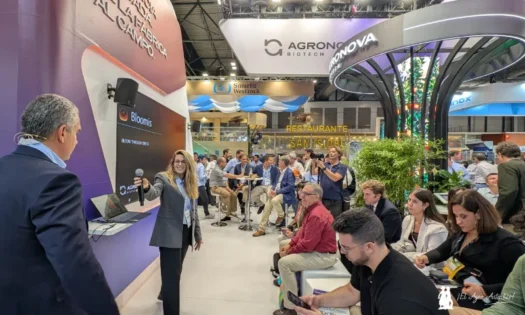 Agronova Biotech presenta por todo lo grande Bloomis y Spirunol Prime