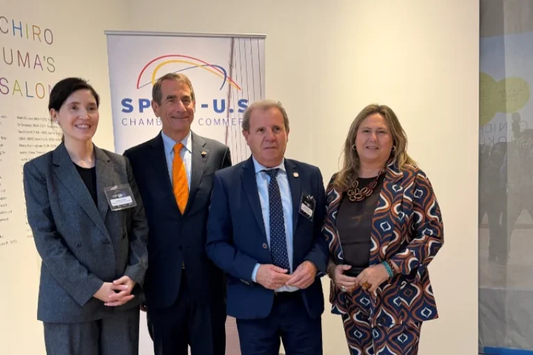 Almería firma con la Cámara de España en Nueva York
