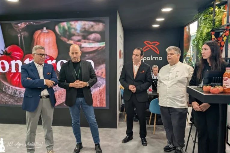 Monterosa amplía su universo con el lanzamiento de su nuevo gazpacho rosa