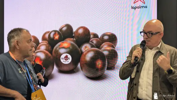 Kumato y La Palma y David Bodas de Syngenta con productores de La Palma / agroautentico.com