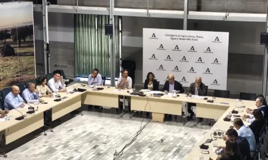 Mesa de Sanidad Vegetal de la Junta de Andalucía sustancia activa trips parvispinus / agroautentico.com