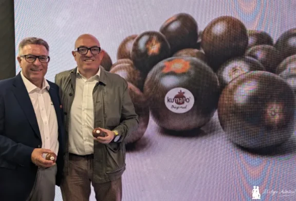 Kumato y La Palma sellan un matrimonio en torno al tomate